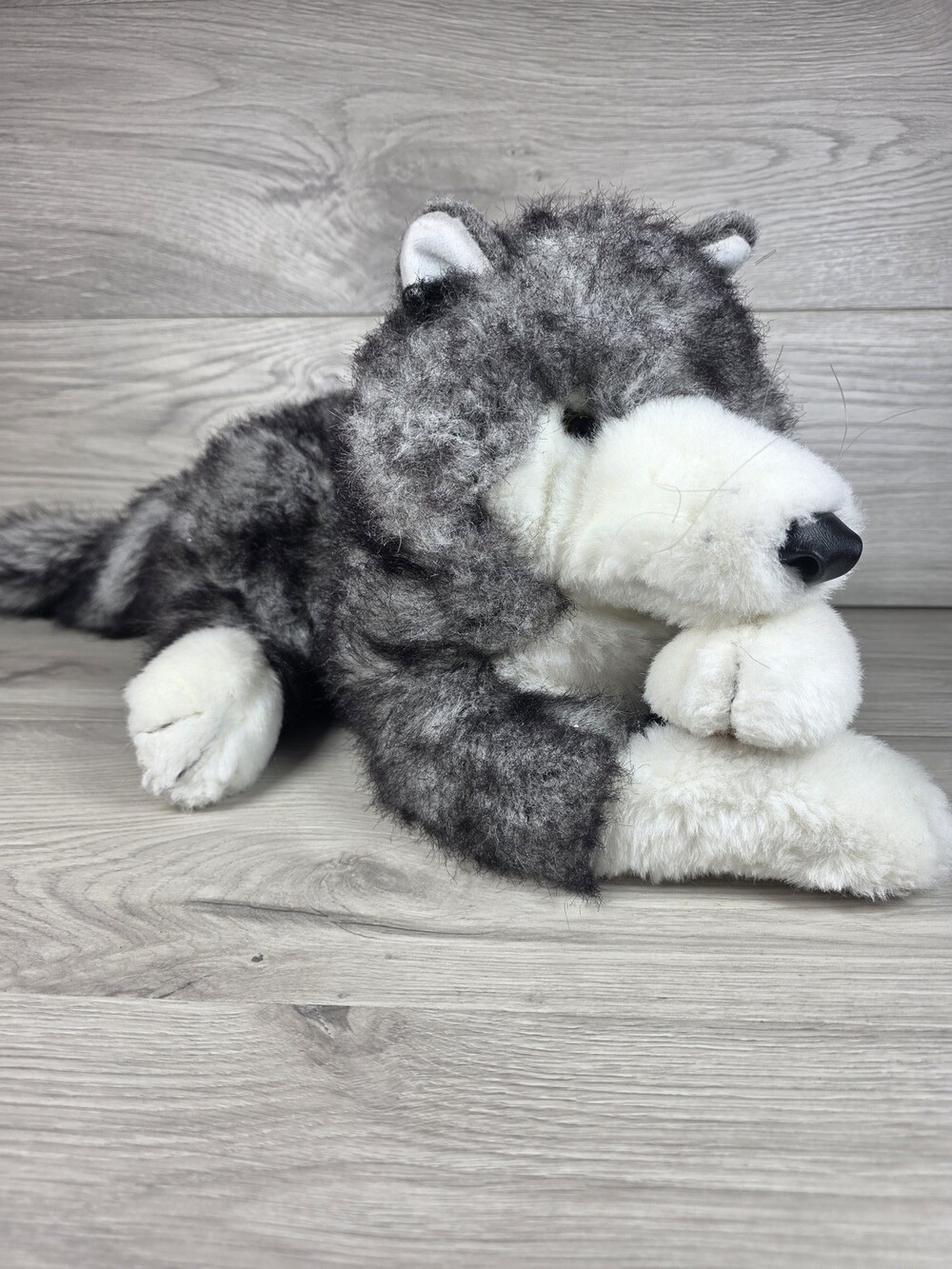 Folkmanis Folktails Realistic Plush Wolf Husky Puppet 22" SU16